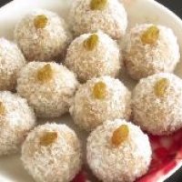 Coconut Ladoo
