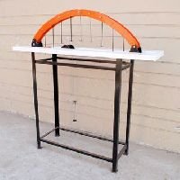 Three Hinged Arch Apparatus