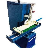 Cricket Bat Knocking Machine
