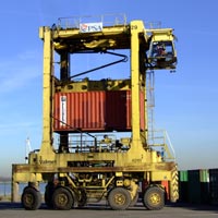 Straddle Carriers