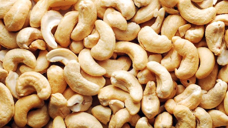 Curve cashew nut, for Food, Snacks, Sweets, Packaging Size : 10kg, 2kg, 500gm, 5kg