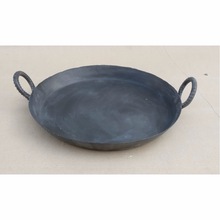 Iron barbeque, Size : 46 x 39.5 x 10 cms