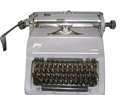 Godrej Prima Fscape English and Marathi Typewriter