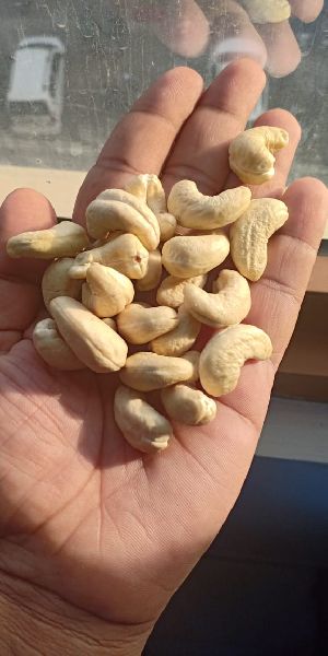cashew nuts W 320