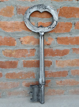 Metal Wall Key