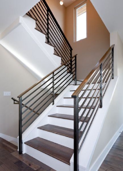 Polished Plain Mild Steel Metal Staircase Railing, Feature : Attractive Designs, Corrosion Proof