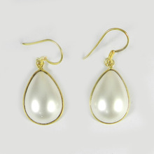 White color pearl gemstone earring