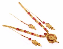 South Indian necklace set with maang tikaa