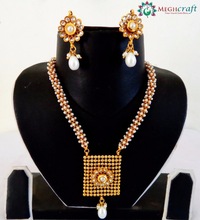 Wedding wear pearl necklace set, Main Stone : Emerald