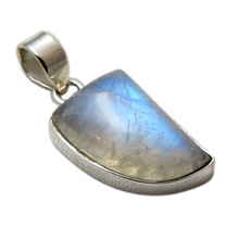  rainbow moonstone silver pendant, Shape : Fancy