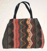 Canvas handbags with printed designs, Gender : Women