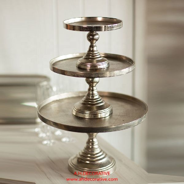 Silver Metal Cake Stand, for Wedding, Home, Party, Feature : Stocked