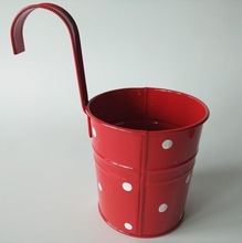 Metal Powder Coated Hanging Colored Flower Pot