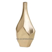  Golden finish metal vase, Style : New Classical/Post-modern