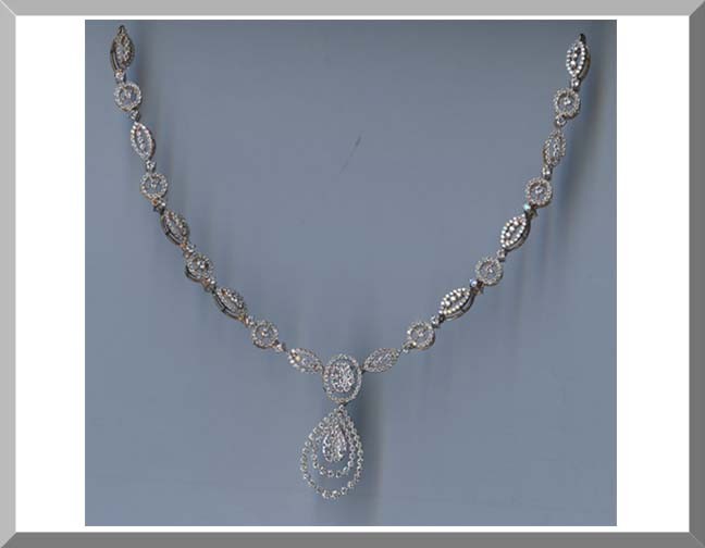 Luxury Diamond Drop Necklace Set