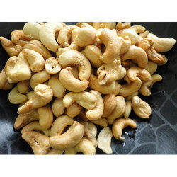 Curve Natural Cashew Nuts, for Food, Snacks, Sweets, Color : Light Cream