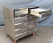 Polished Stainless Steel Die Punch Cabinet, for Hospital, Clinical Purpose, Length : 8-10 Feet