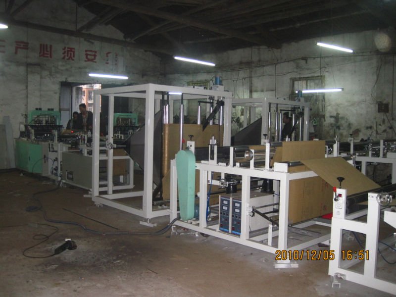 Non woven bag making machine