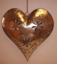 DECORATIVE GOLDEN HEART SHAPED LANTERN, for Home Decoration