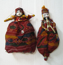 Indian dancing puppet, Technique : Sewing