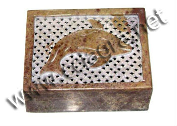 CCI AGRA Soapstone box, Style : Folk Art