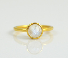 Moonstone round gold plated ring, Gender : Women's