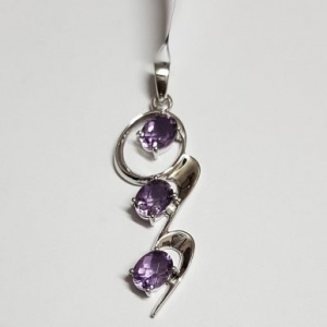 Contemporary amethyst oval pendant