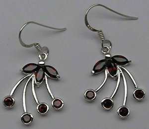 Garnet mq, rd Ear Rings, Purity : 92.5