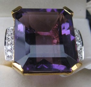 Top Amethyst di ring