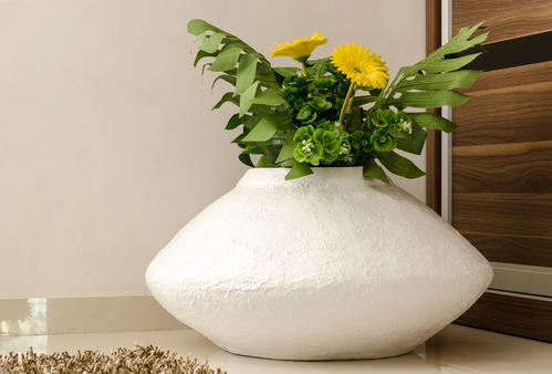 Round Polished Falcon Flower Pot, for Plantation, Style : Modern