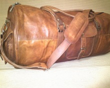 Round Leather Duffel Bag, Style : Vintage