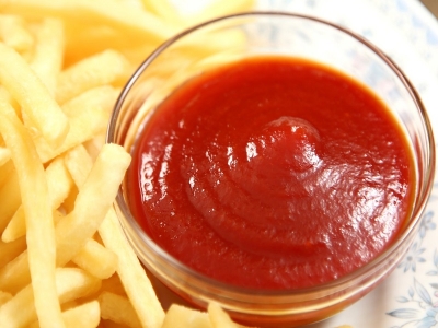 Tomato ketchup, for Food, Snacks, Packaging Type : Glass Bottles