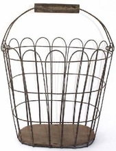 STYLES WIRE BASKET WITH WOOD HANDLE