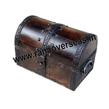 Wooden Antique Oval Gifted Box, Feature : Eco-friendly