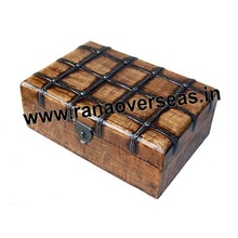 Wooden Plain Antique Luxury Box, Feature : Eco-friendly