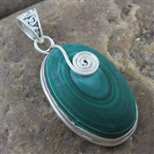 FAVORITE 925 STERLING SILVER MALACHITE GEMSTONE PENDANT