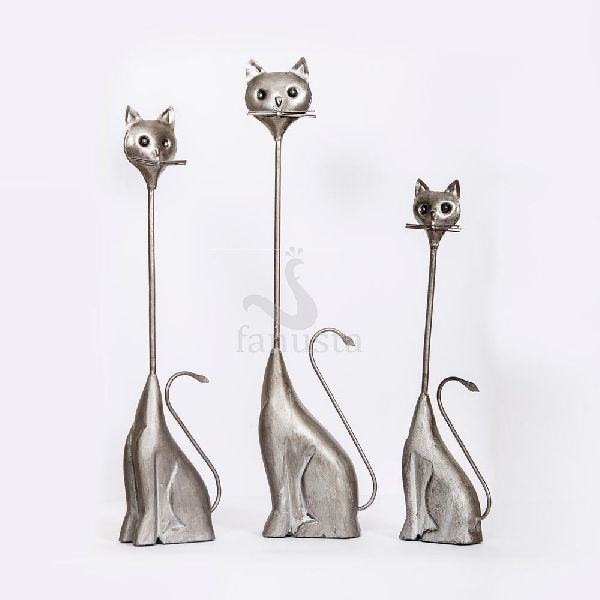 Iron Cat Decorative Showpiece
