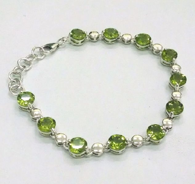 Peridot bracelet with silver beads, Feature : Perfect Shape