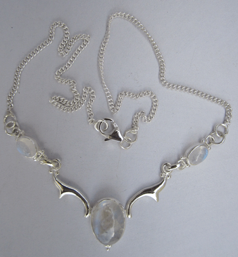 Silver necklace with whiterainbow gemstone