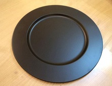 BLACK COATED METAL ROUND CHARGER PLATTER