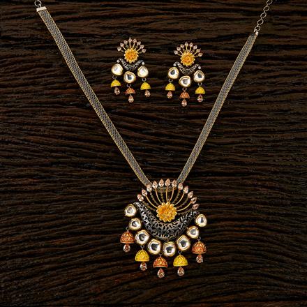 Kundan Classic Necklace With Black Plating