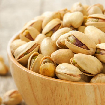 Organic natural color Pistachio nuts/ roasted Pistachio nuts