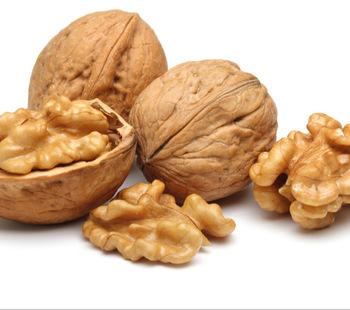 Raw Walnut Kernels, Light Halves , Whole walnuts