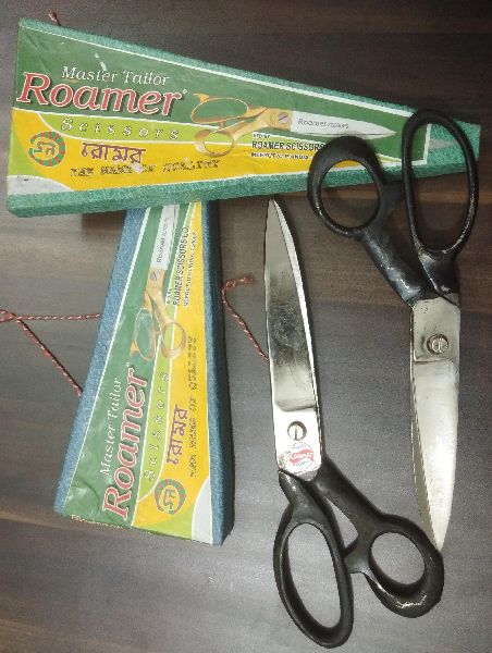 Polished Metal Scissors, for Parlour, Personal, Feature : Light Weight