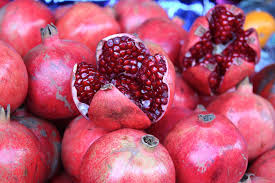 Organic fresh pomegranate, for Eating, Juice, Packaging Type : 5kg Box