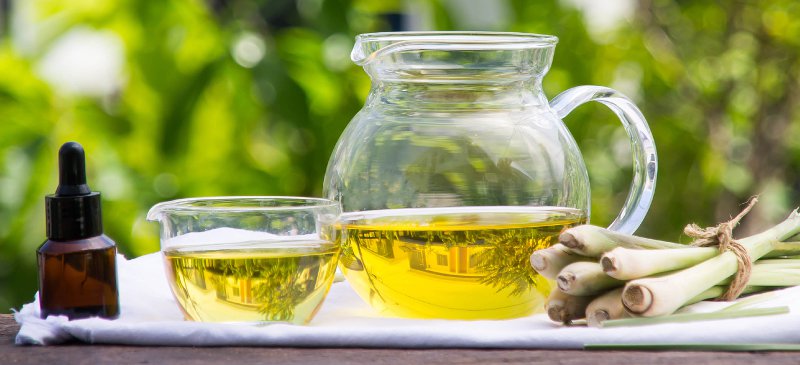 Organic Lemongrass Oil, for Reduce Body Aches, Form : Liquid