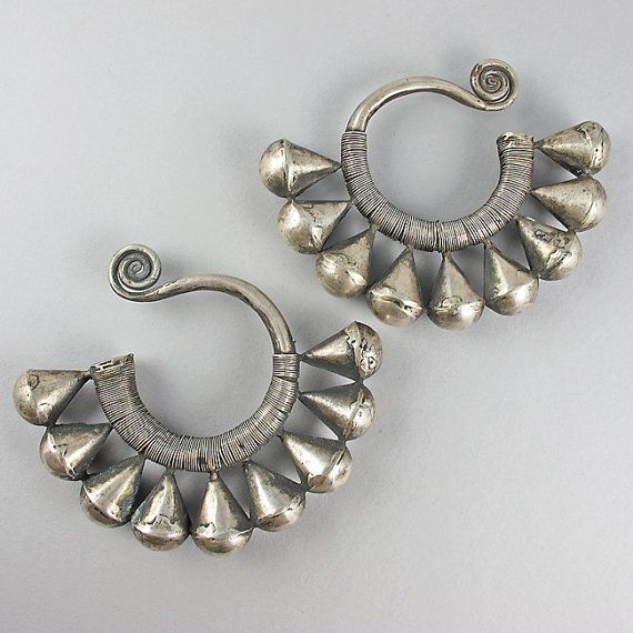 Antique Ethnic Earrings, Purity : 18-24C