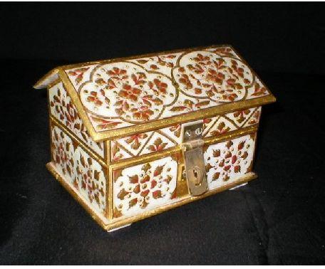 Malvia Gold Box