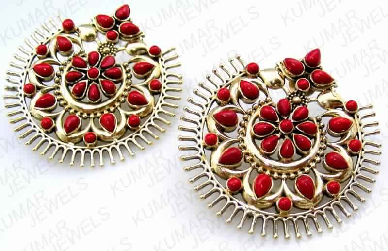 INNOVATIVE MUGHAL STYLE BIG SIZE PARTY WEAR COLORED STONE CARVED WOMEN FASHION STUD EARRING