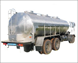 Polished Stainless Steel Road Milk Tanker, Capacity : 4000 - 30000 Litres